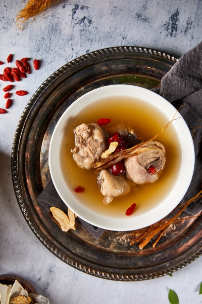 貴參參養生雞湯